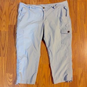 Eddie Bauer women’s powder blue capris